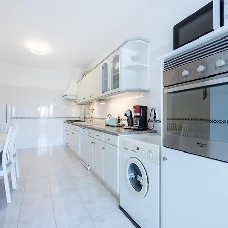 Stylish Seashore Daire