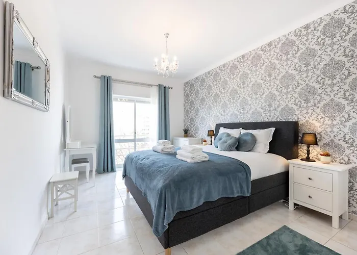 Stylish Seashore Apartament *