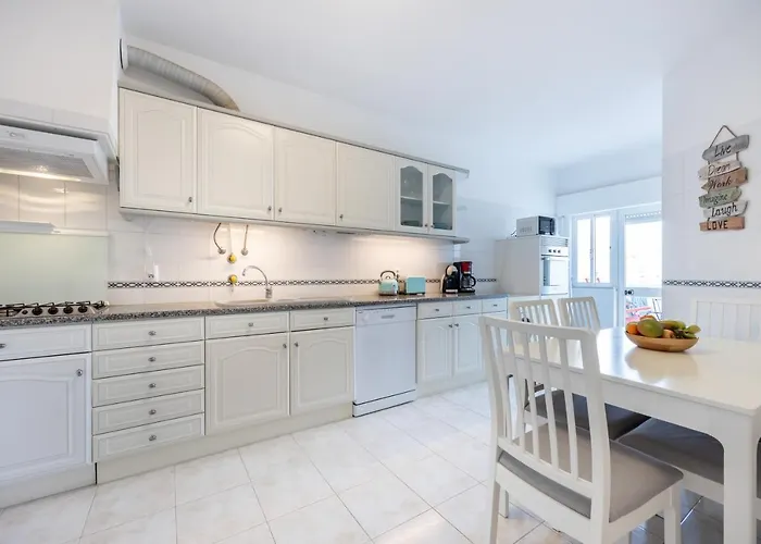 Stylish Seashore Apartament